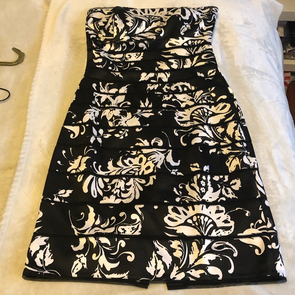 White House Black Market